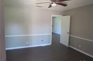 3914 S 31st St, Temple, TX 76502 - Photo 2