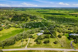 230 Broken Arrow, Floresville, TX 78114 - Photo 2