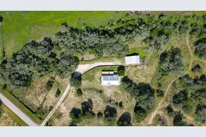 230 Broken Arrow, Floresville, TX 78114 - Photo 14