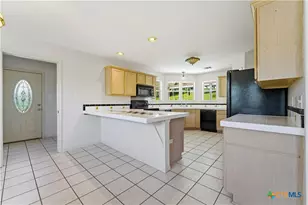 230 Broken Arrow, Floresville, TX 78114 - Photo 22