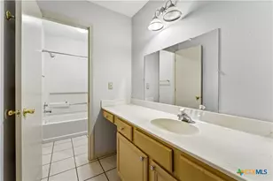 230 Broken Arrow, Floresville, TX 78114 - Photo 38