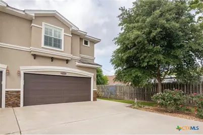 111 Fleetwood Drive, Victoria, TX 77901 - Photo 2