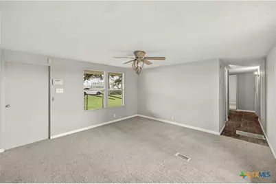 1619 Seydler Street, Gonzales, TX 78629 - Photo 2