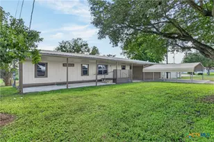 1619 Seydler St, Gonzales, TX 78629 - Photo 1