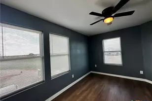 725 Hard Luck Rd, Marion, TX 78124 - Photo 10