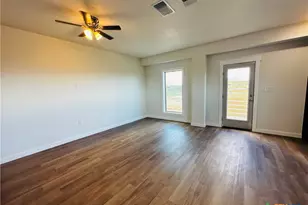 725 Hard Luck Rd, Marion, TX 78124 - Photo 4