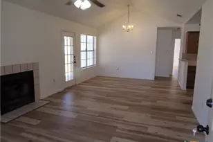 3004 Honeysuckle Cir, Killeen, TX 76542 - Photo 2