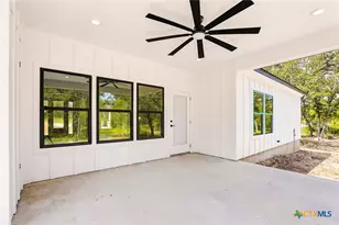 315 Post Oak St, Gonzales, TX 78629 - Photo 26