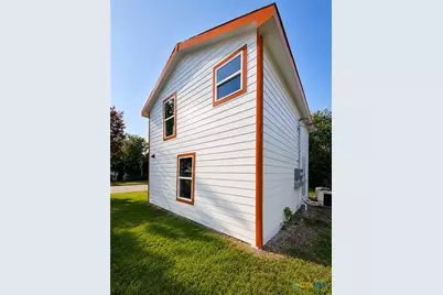 1404 W Ave E - A, Temple, TX 76501 - Photo 6