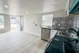 1404 W Ave E - A, Temple, TX 76501 - Photo 2