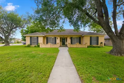 202 Nottingham Drive, Victoria, TX 77904 - Photo 1