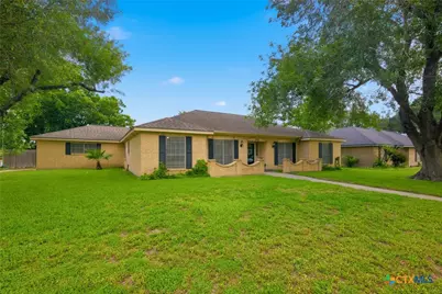 202 Nottingham Drive, Victoria, TX 77904 - Photo 2