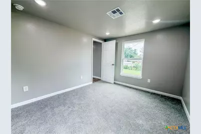 1404 W Ave E - B, Temple, TX 76501 - Photo 10