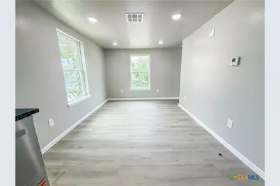 1404 W Ave E - B, Temple, TX 76501 - Photo 8
