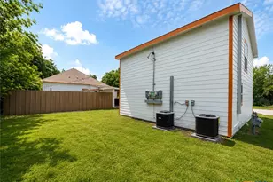 1404 W Ave E - B, Temple, TX 76501 - Photo 4