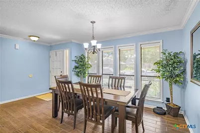 505 Santa Fe, Victoria, TX 77904 - Photo 4
