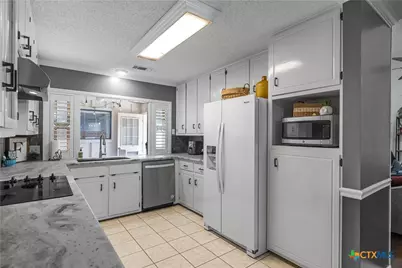 505 Santa Fe, Victoria, TX 77904 - Photo 8
