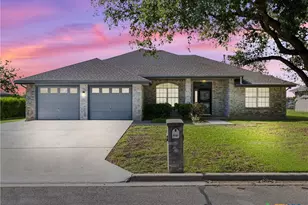 1625 Sunnybrook Dr, New Braunfels, TX 78130 - Photo 2