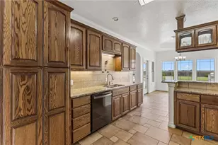 324 Kimbrough Rd, Seguin, TX 78155 - Photo 22