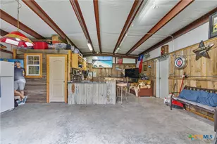 209 Sunset Dr, Edna, TX 77957 - Photo 26