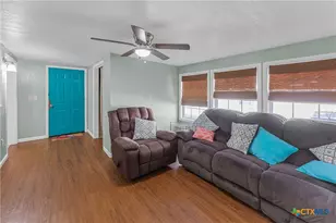 209 Sunset Dr, Edna, TX 77957 - Photo 22