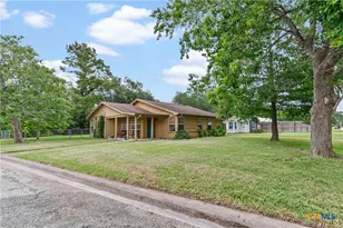 209 Sunset Dr, Edna, TX 77957 - Photo 34