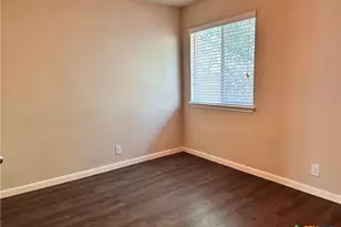 2020 Meadow View Dr, San Marcos, TX 78666 - Photo 6
