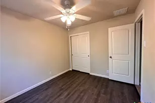 2020 Meadow View Dr, San Marcos, TX 78666 - Photo 10