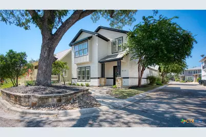 613 Springs Nursery, New Braunfels, TX 78130 - Photo 2