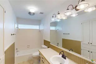 605 Broadmoor St, Victoria, TX 77904 - Photo 28
