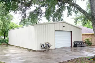 605 Broadmoor St, Victoria, TX 77904 - Photo 2