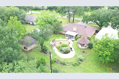 605 Broadmoor Street, Victoria, TX 77904 - Photo 4