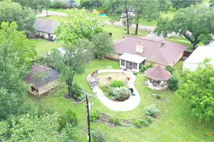 605 Broadmoor St, Victoria, TX 77904 - Photo 4