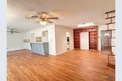 726 W San Antonio Street, San Marcos, TX 78666 - Photo 2