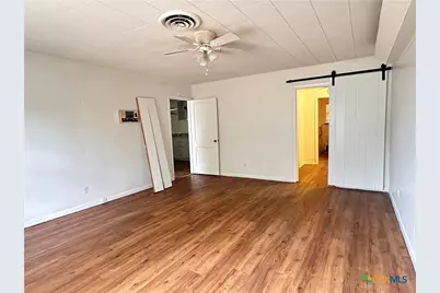726 W San Antonio Street, San Marcos, TX 78666 - Photo 20