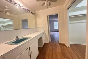 726 W San Antonio St, San Marcos, TX 78666 - Photo 18