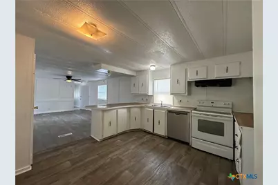 311 Meadow Lake Drive, Seguin, TX 78155 - Photo 10