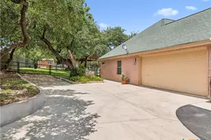 184 Stockman Cir, Spring Branch, TX 78070 - Photo 8