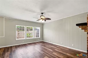 3 Northshire St, Victoria, TX 77904 - Photo 6