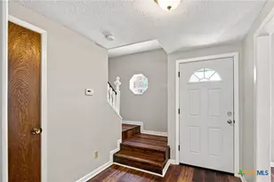 3 Northshire St, Victoria, TX 77904 - Photo 4