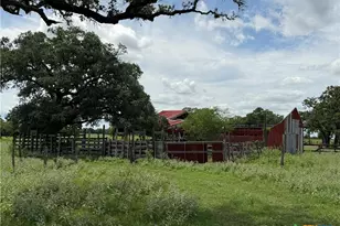 55 Rice Rd, Yoakum, TX 77995 - Photo 38