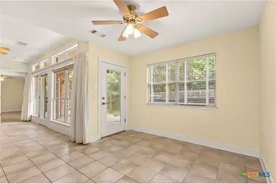 2832 Meadow Breeze, New Braunfels, TX 78132 - Photo 10