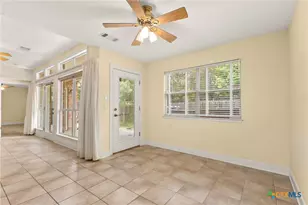 2832 Meadow Breeze, New Braunfels, TX 78132 - Photo 10