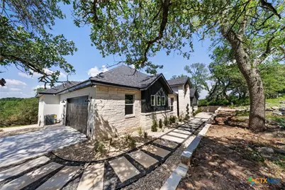 375 Shady Hollow, New Braunfels, TX 78132 - Photo 2