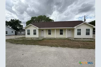 661 W Austin Street #Q, Luling, TX 78648 - Photo 1
