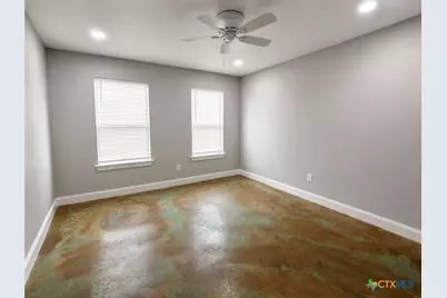 661 W Austin Street #Q, Luling, TX 78648 - Photo 6