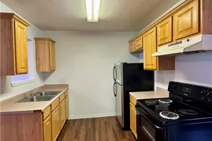 1104 S Terrace St, Temple, TX 76501 - Photo 4