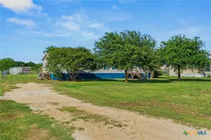 152 Hillside Dr, Troy, TX 76579 - Photo 38