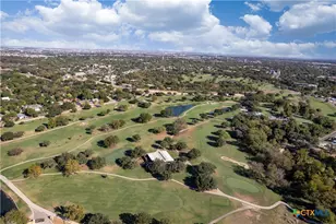725 W Klingemann St, New Braunfels, TX 78130 - Photo 28