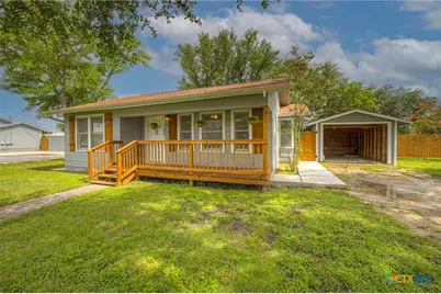105 E Huebinger Street, Marion, TX 78124 - Photo 2